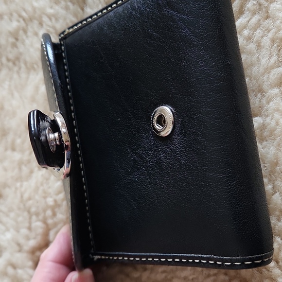 Great Dooney & Bourke Compact Black Leather Snap Tri-fold Wallet 🖤❤️ - Picture 6 of 16